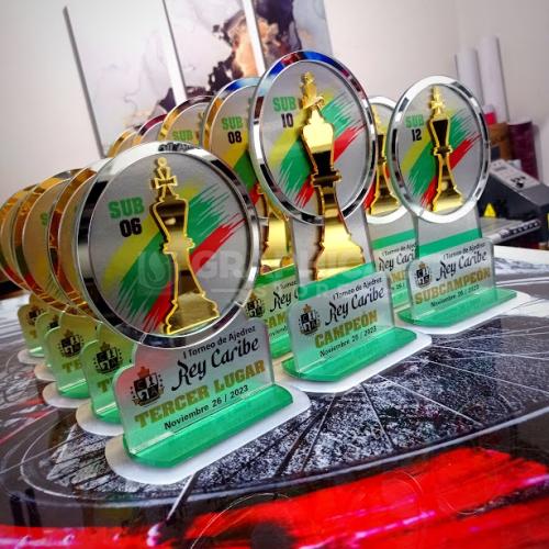 Trofeos Deportivos Premium en Acrílico Espejo