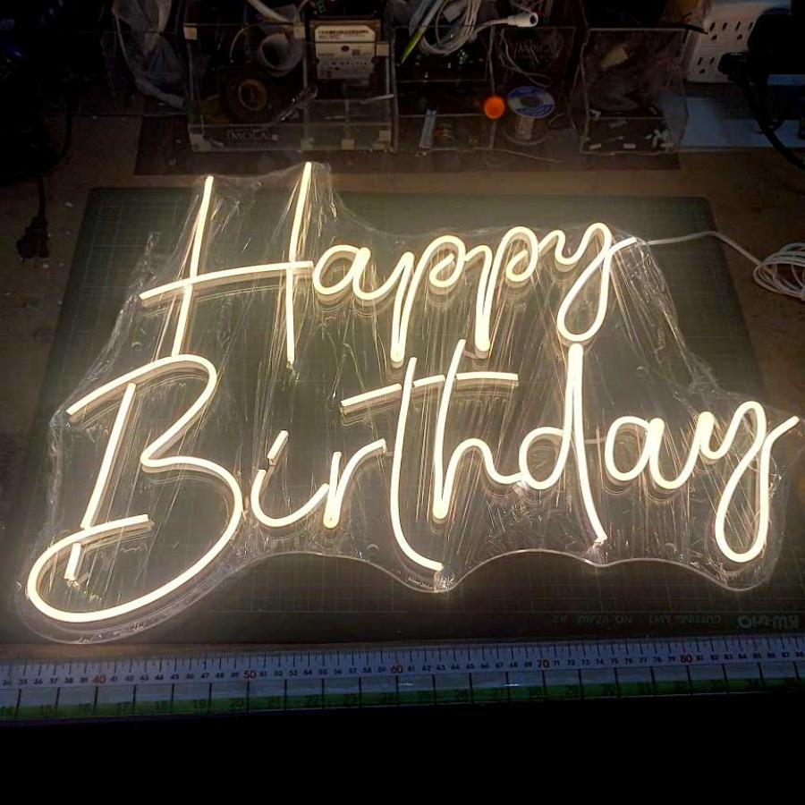 Happy Birthday en Neón Flex M10 Calido
