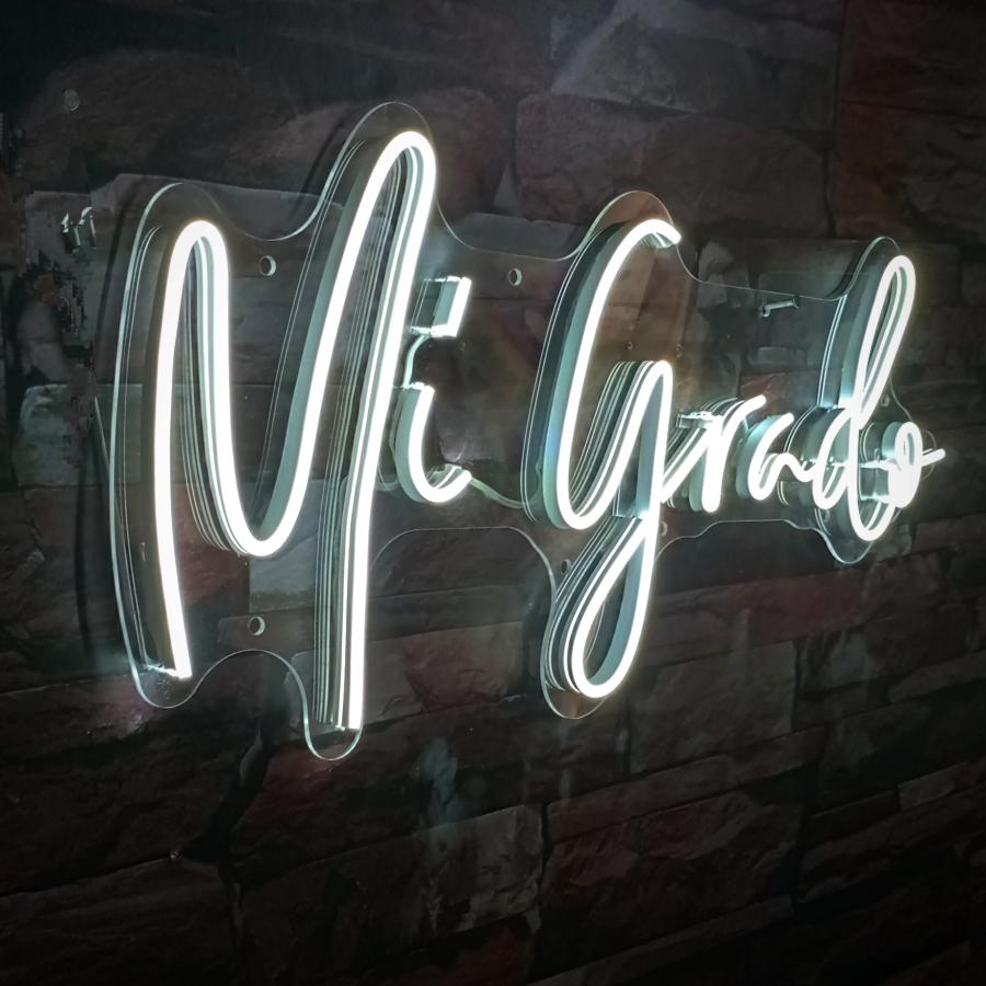Mi Grado en Neon Flex Blanco